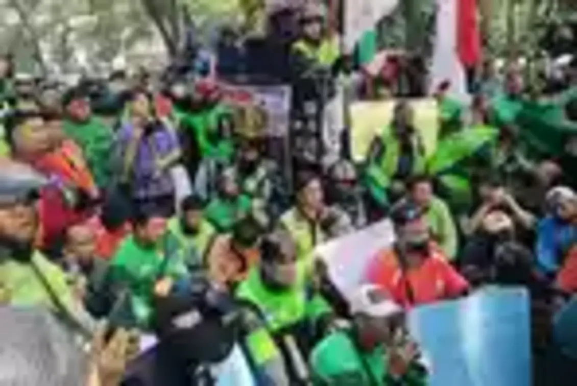 Driver Ojol Tagih Potongan Aplikasi 8 Persen, Janji Pemerintah dan Perusahaan Jauh dari Ekspektasi